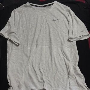 Nike Men's Heather Gray Short Sleeve Tee
